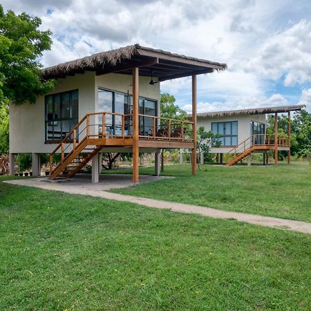 Niketh Villa Komari Arugambay Экстерьер фото