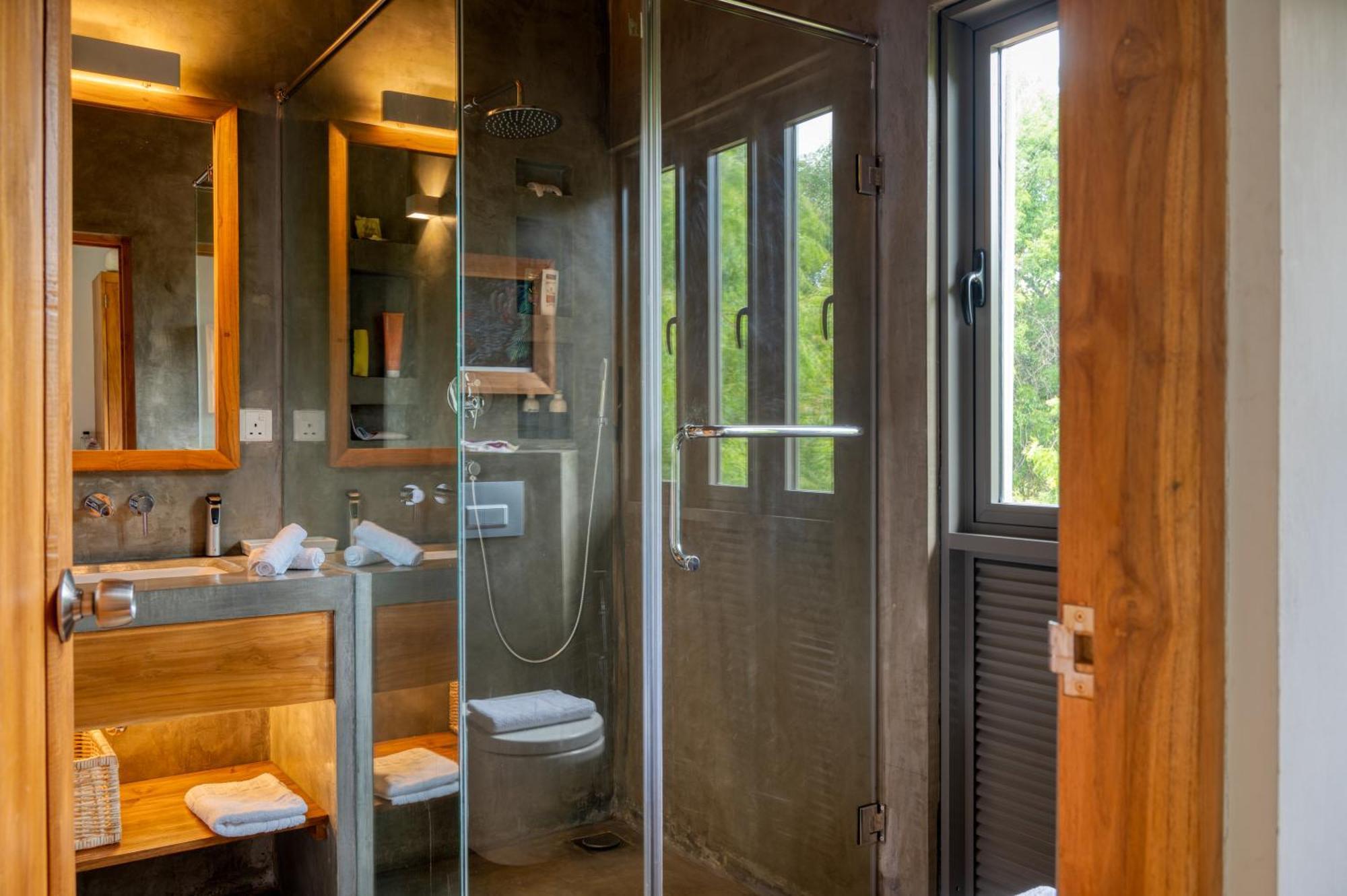 Niketh Villa Komari Arugambay Экстерьер фото