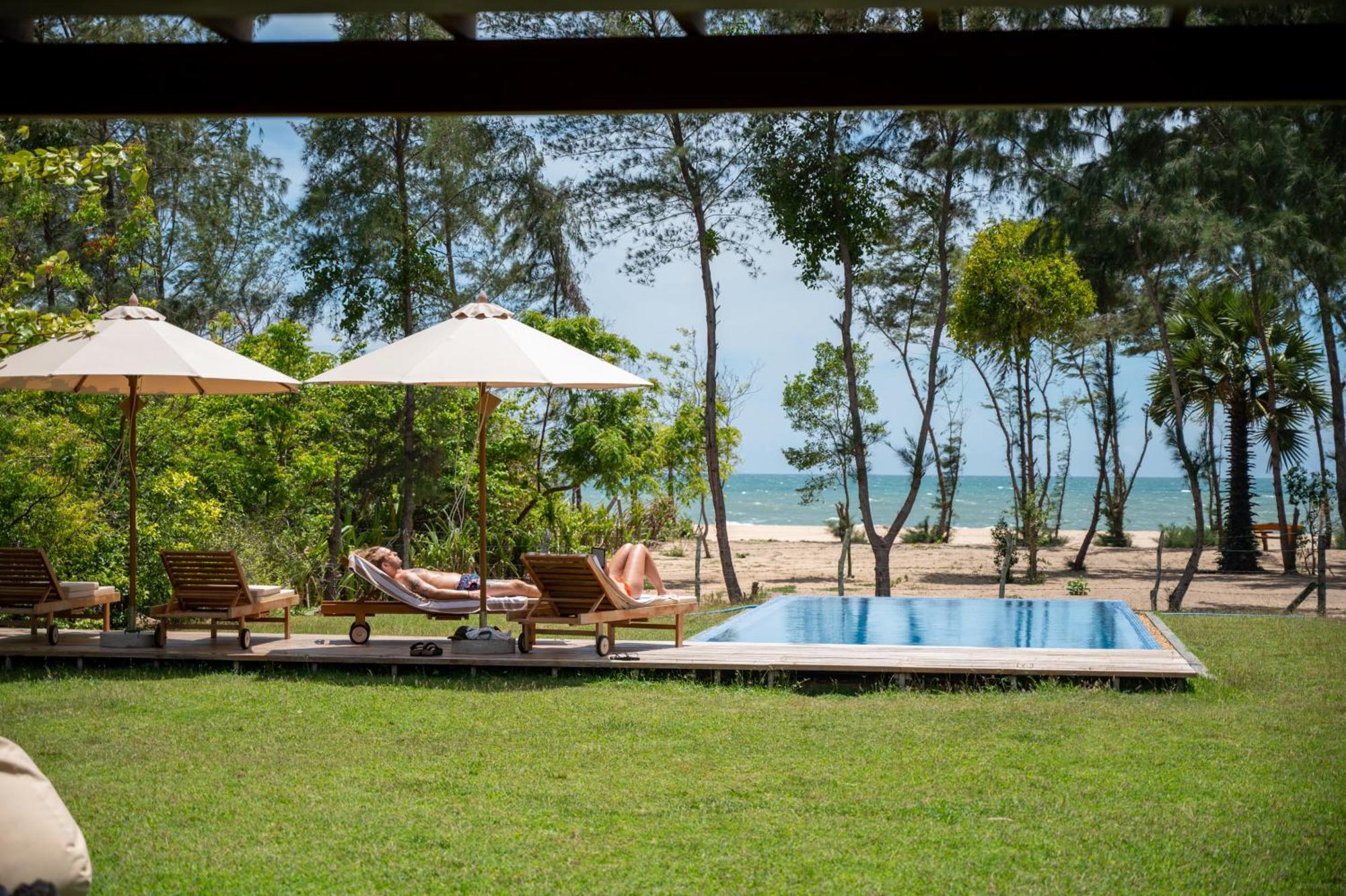 Niketh Villa Komari Arugambay Экстерьер фото