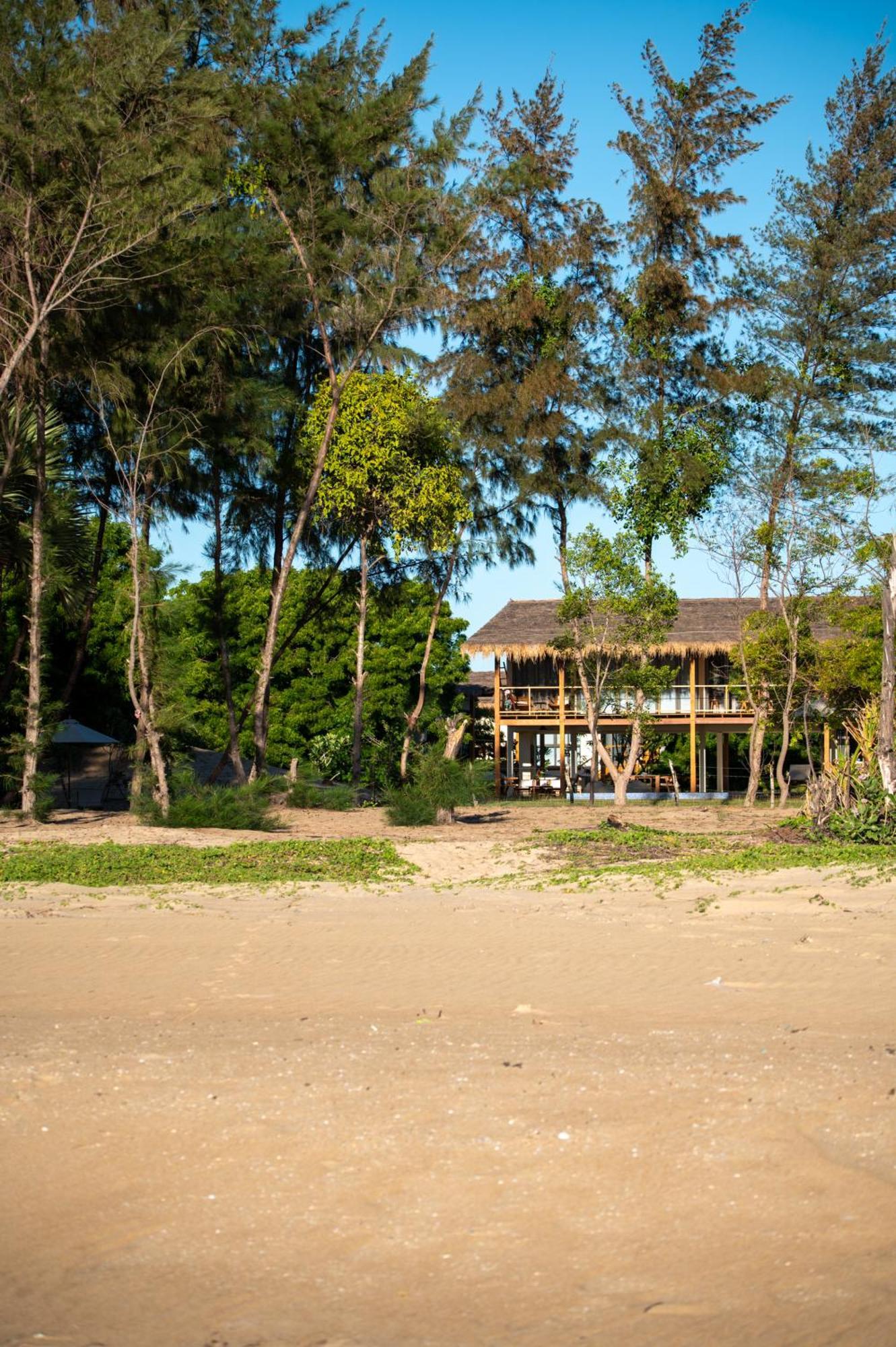 Niketh Villa Komari Arugambay Экстерьер фото
